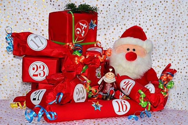 Lebendiger Adventskalender: Weihnachtstradtionen in Europa