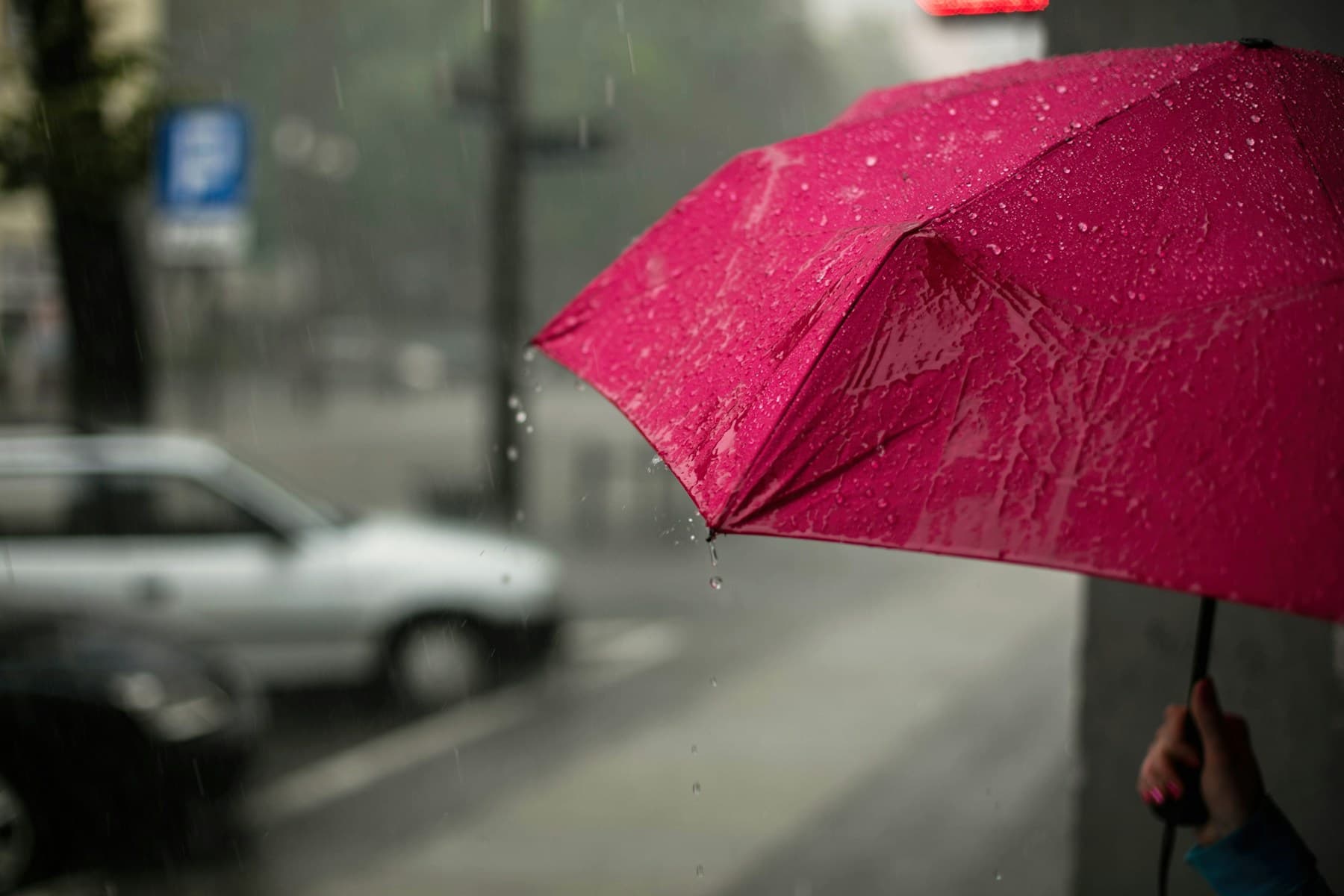 20 Regenwetter-Ideen für Kinder: Was tun bei schlechtem Wetter?