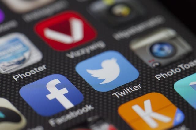 Online-Übungsgruppe "In Verbindung bleiben. Gewaltfreie Kommunikation im Familienalltag üben und vertiefen