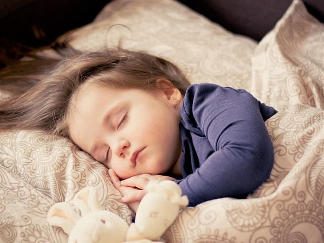 Bewegungsspaß für Kinder im Alter von 1,5 - 3 Jahren