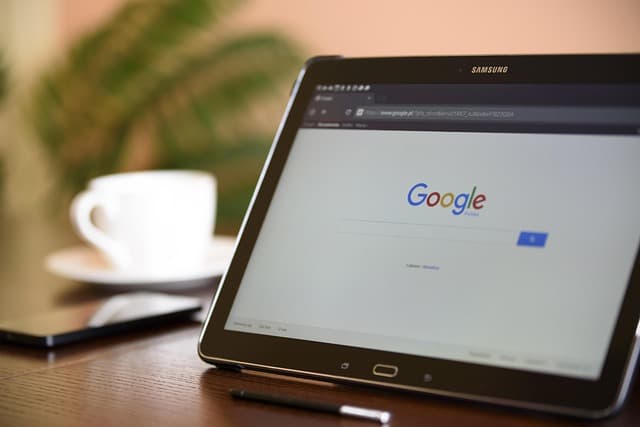 SMARTPHONE / TABLET & PC KURS FÜR GENERATION 55+